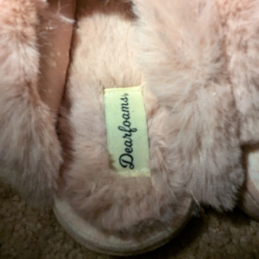 Dearform Pink Slippers S, 5-6, memory foam, faux fur, no sweat comfort NWT
